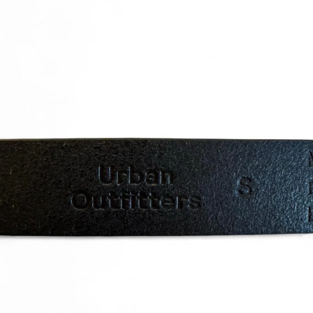 Urban Outfitters Black Leather Belt Gold Buckle Size S 36”